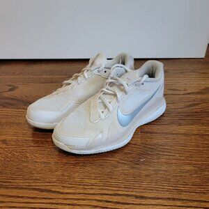 Nike Womens Nike Court Air Zoom Vapor Pro Tennis Shoes, White, Size 7.5, Used